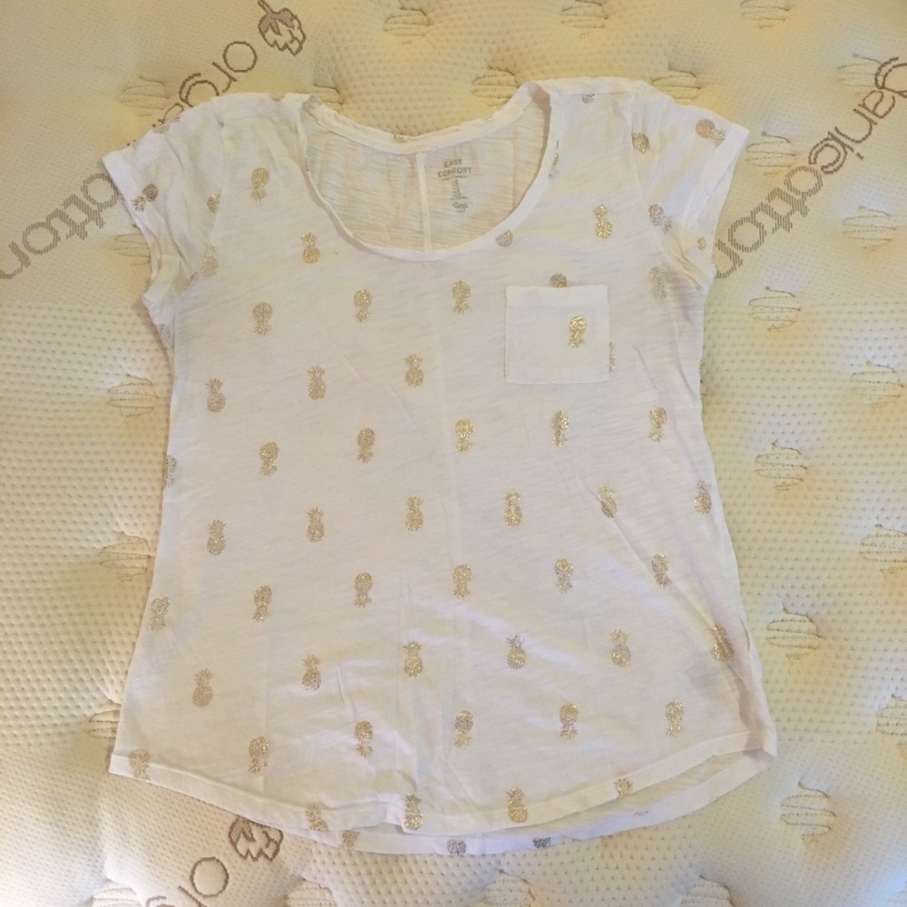 GAP gold pineapple graphic tee white sz S